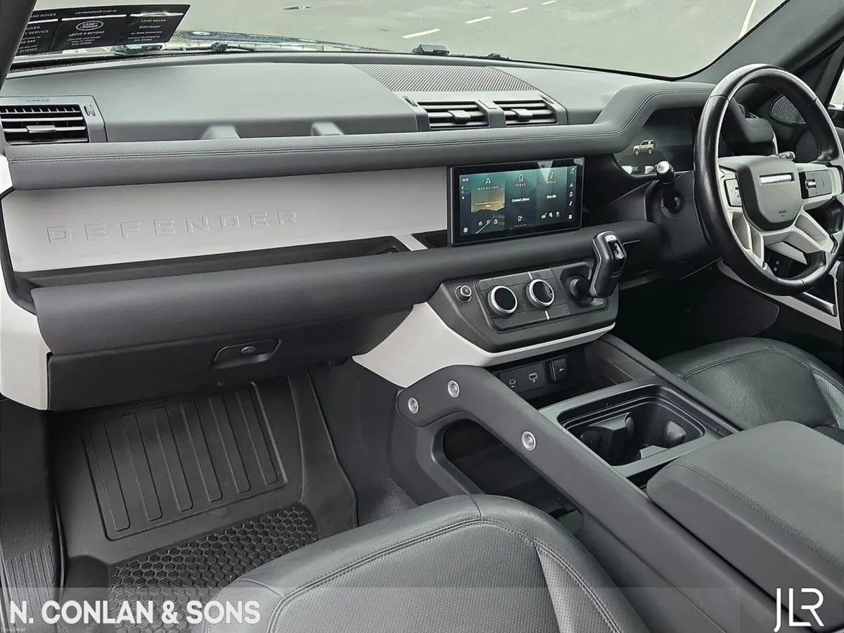 Land Rover Defender 90 3.0D HARD TOP SE COMMERCIAL - Image 4