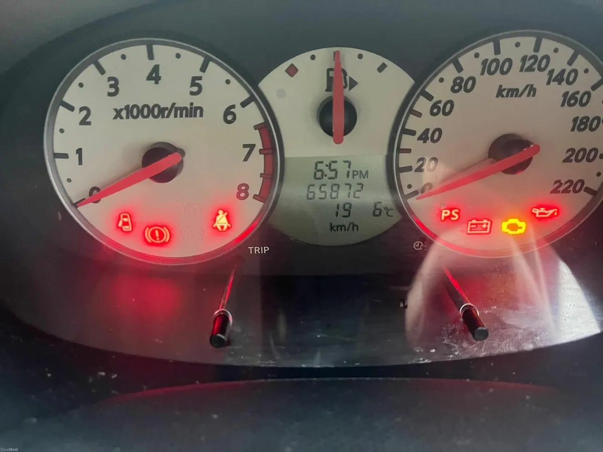 Nissan Micra 2010 - Image 2