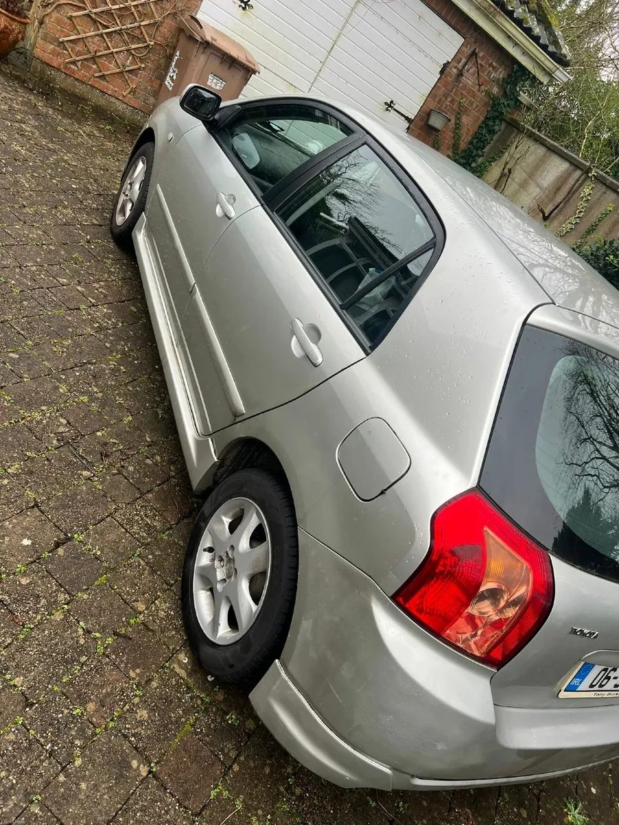 Toyota Corolla 2006 - Image 2