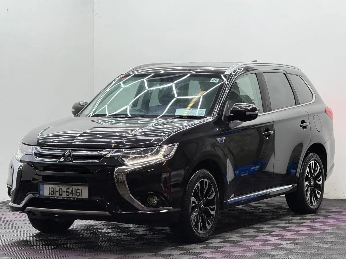 2018 Mitsubishi Outlander Instyle 2.0 PHEV - Image 3