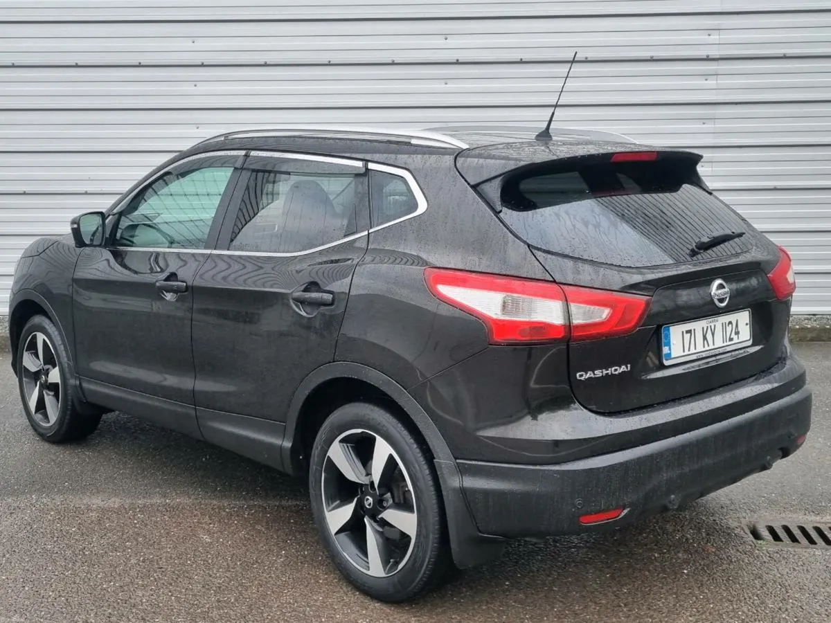 2017 Nissan Qashqai Premium Diesel - Image 3