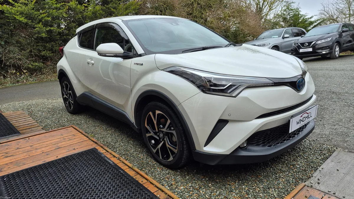 Toyota C-HR 1.8 Hybrid - Image 2