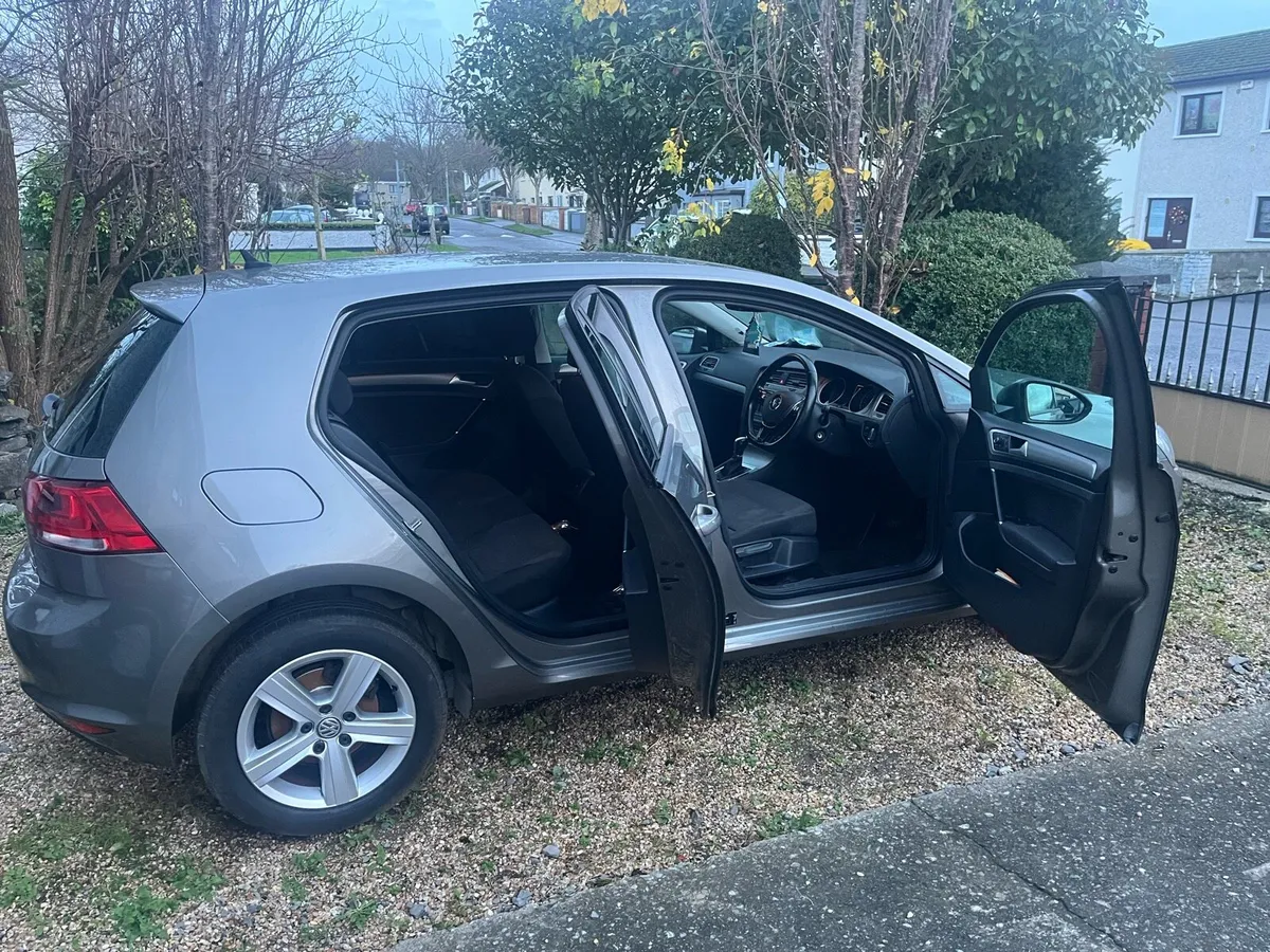 Volkswagen Golf 1.6 tdi dsg blue motion - Image 3