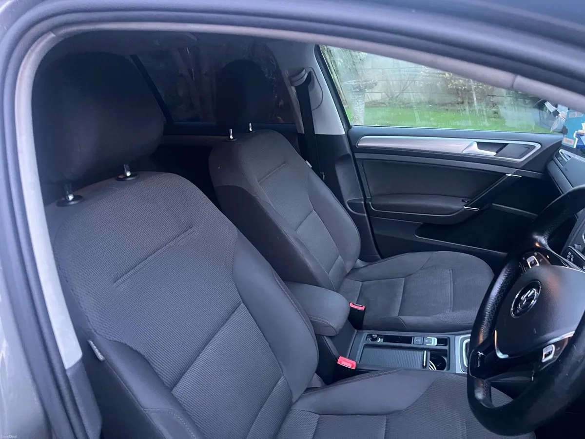 Volkswagen Golf 1.6 tdi dsg blue motion - Image 4