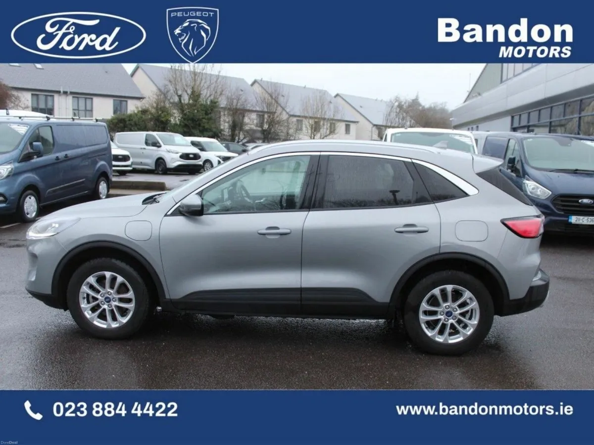 Ford Kuga 2.5 Duratec 225PS PHEV Titanium Auto - Image 3