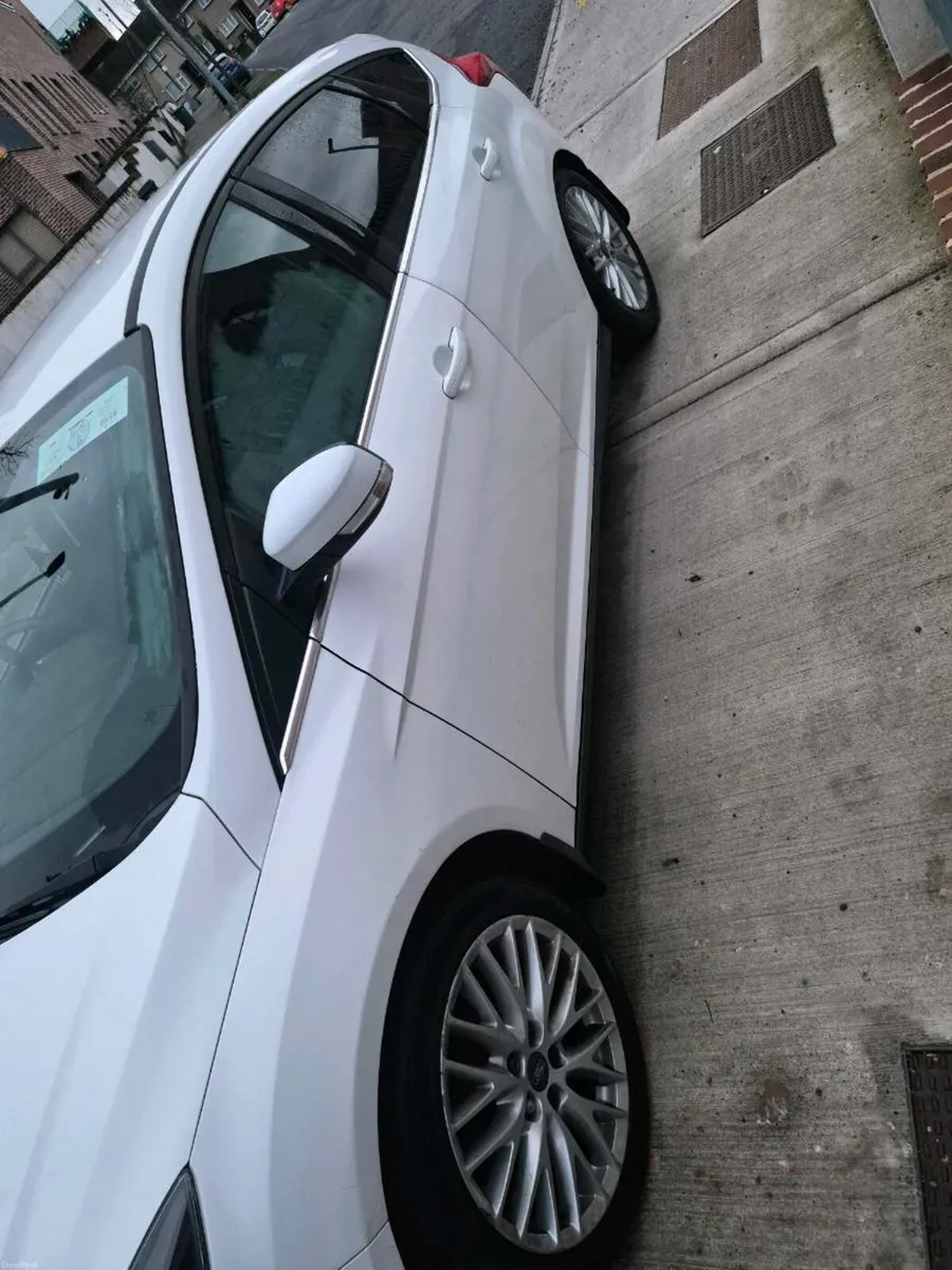Ford Focus - Image 4