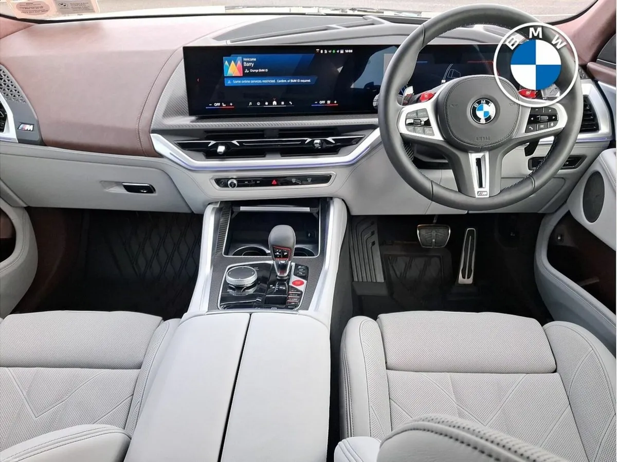 BMW XM 50e - Image 4
