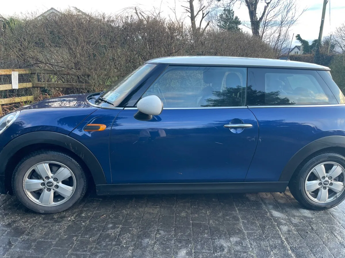 Mini Cooper 2015 - Image 2