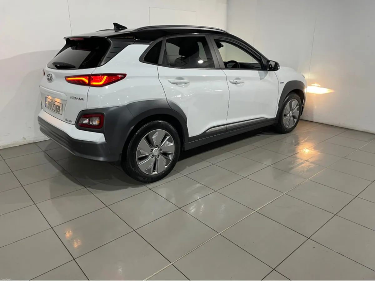 Hyundai KONA EV PREMIUM 64KWH BATTERY HEALTH 95.6% - Image 3
