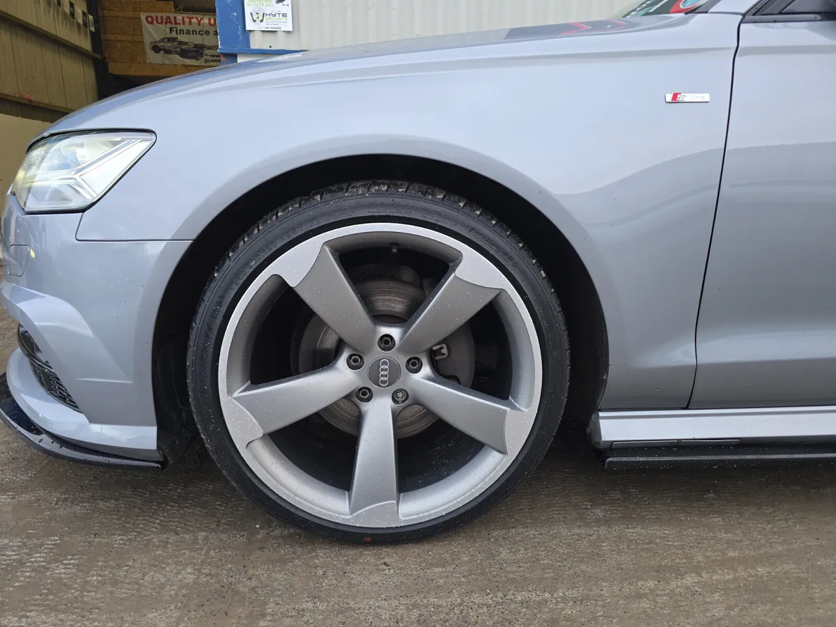 161 AUDI A6 S LINE AUTO BLACK ED × MAXTON PACK - Image 5