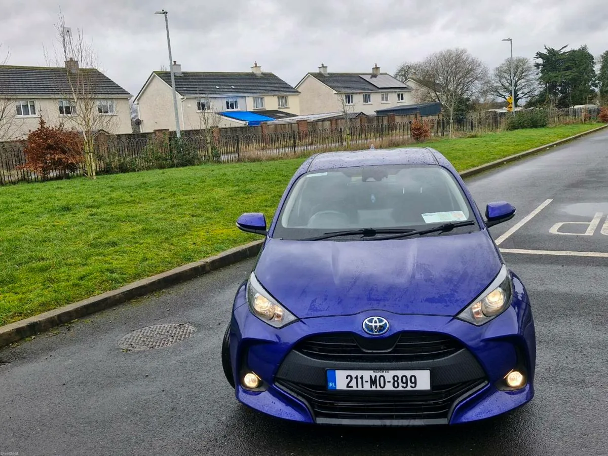 Toyota Yaris 1.5 Hybrid | Automatic | 2021 - Image 4