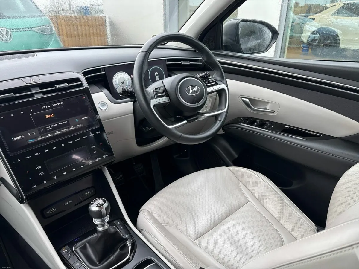 Hyundai Tucson 2WD Executive Plus - Image 2