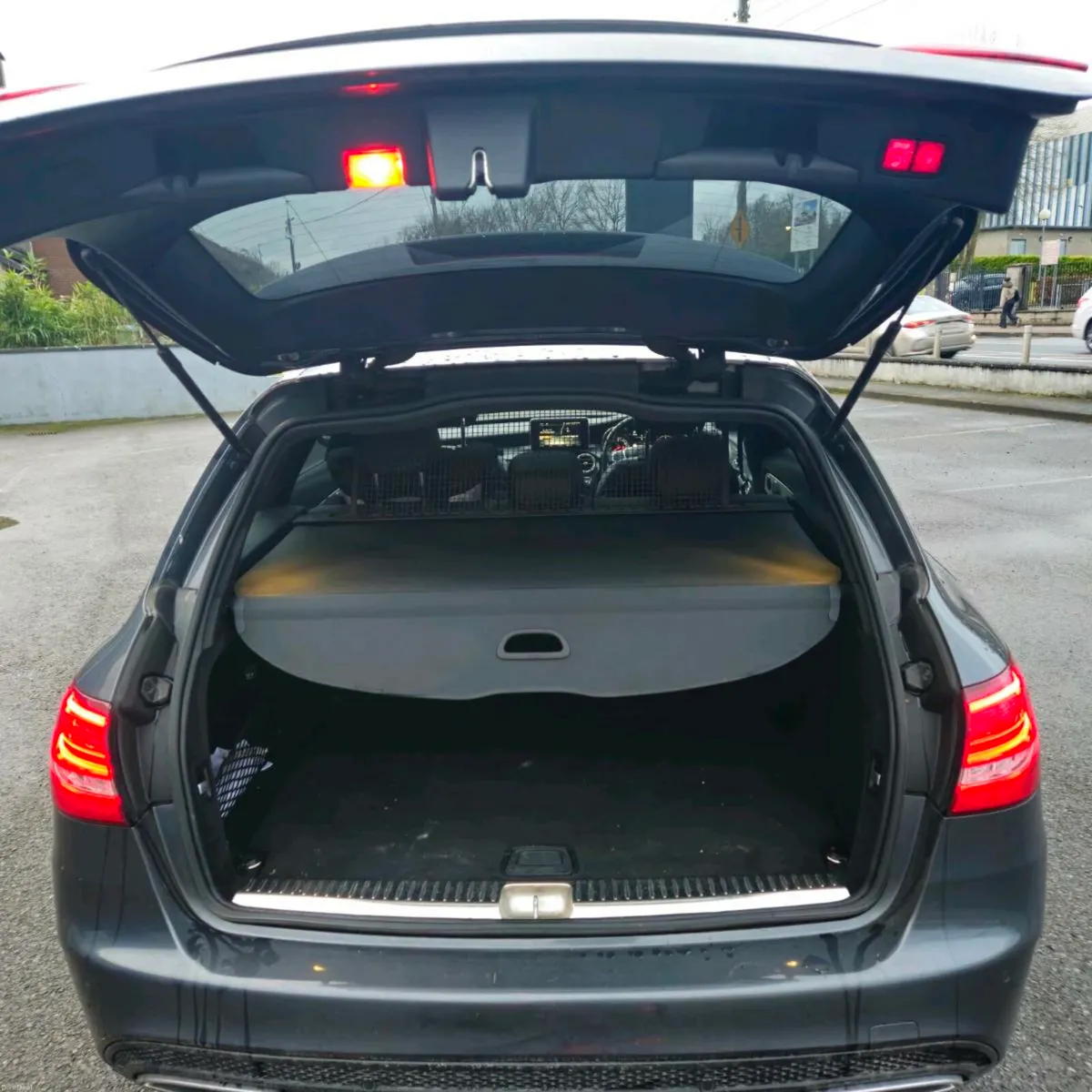 MERCEDES C250 AMG PREMIUM + ( 13,500) - Image 2