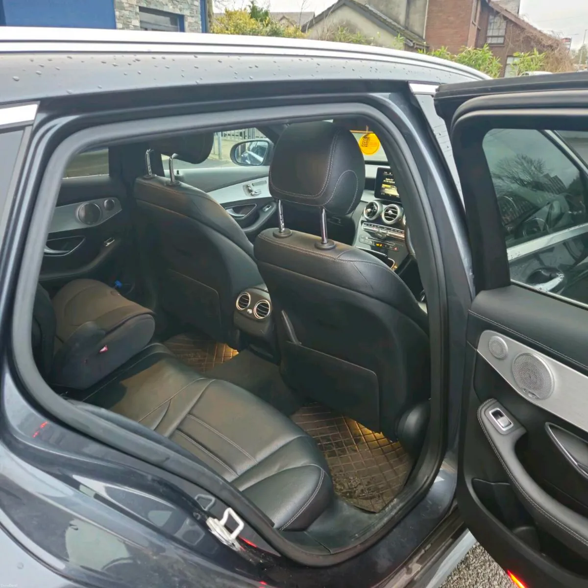 MERCEDES C250 AMG PREMIUM + ( 13,500) - Image 3