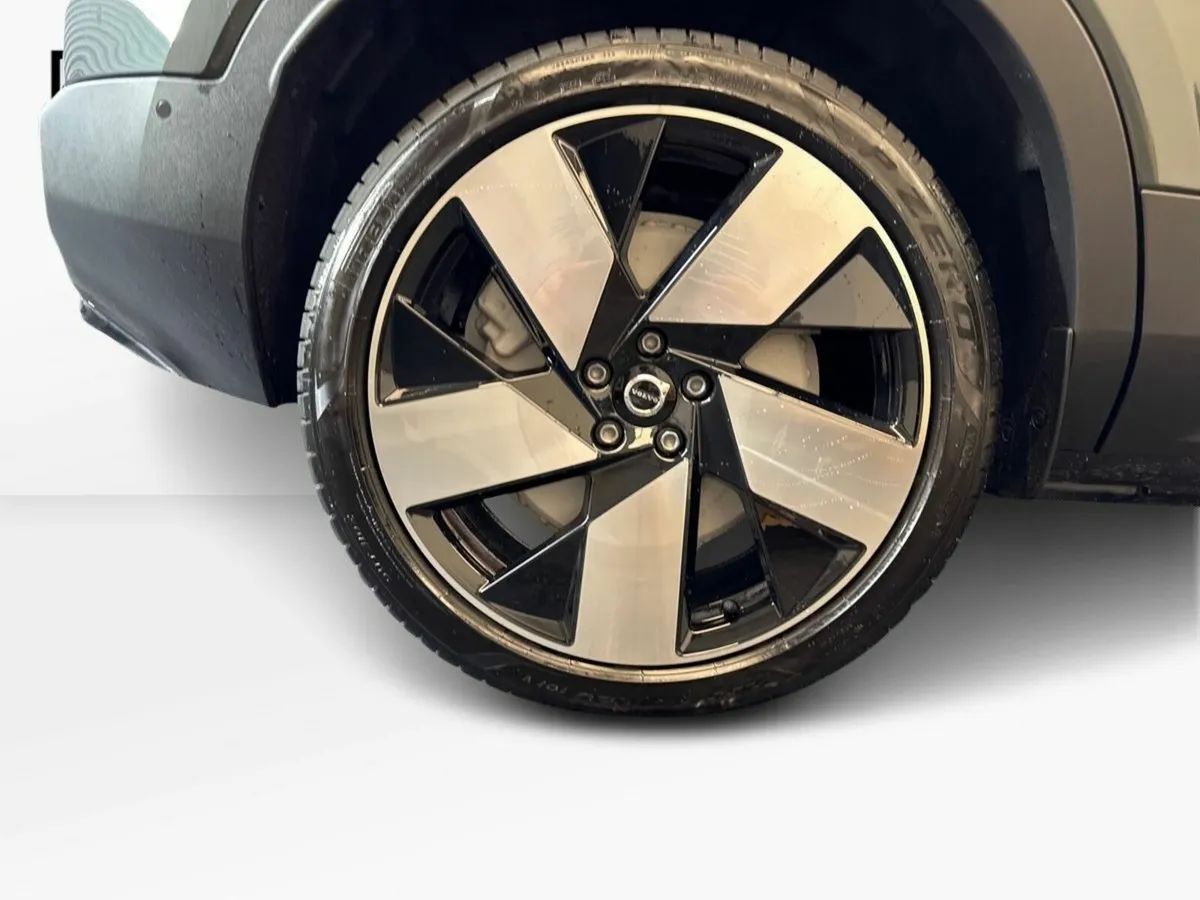 Volvo EX40 ULTRA LONG RANGE *ORDER NOW* €100 PER W - Image 5