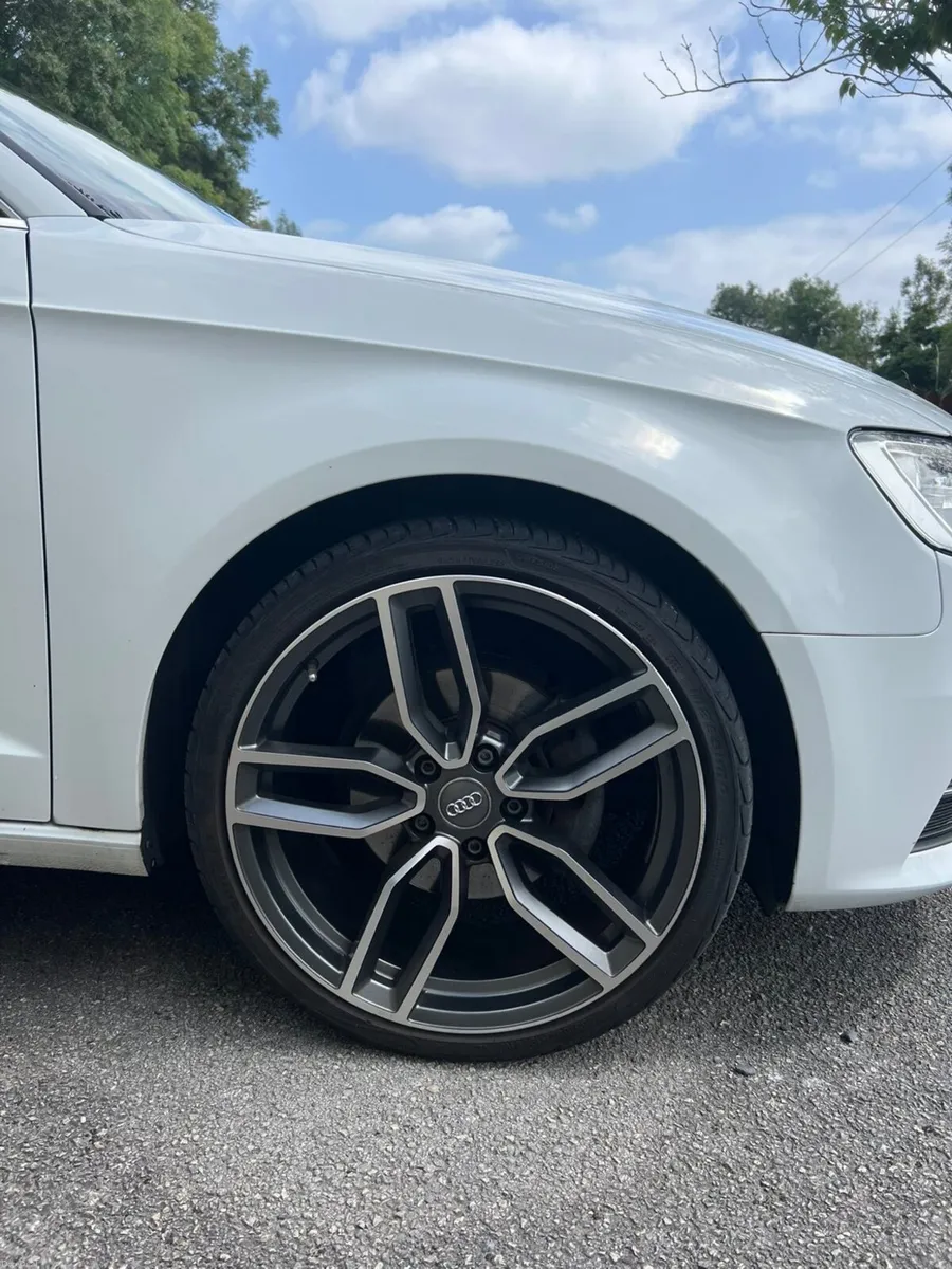 162 Audi A3 1.6L TDI Luxury Trim - Image 3