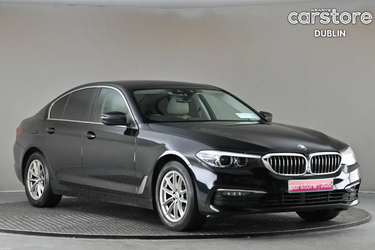 BMW 5-Series 520D SE **BEIGE LEATHER**SAT NAV**PAR - Image 1