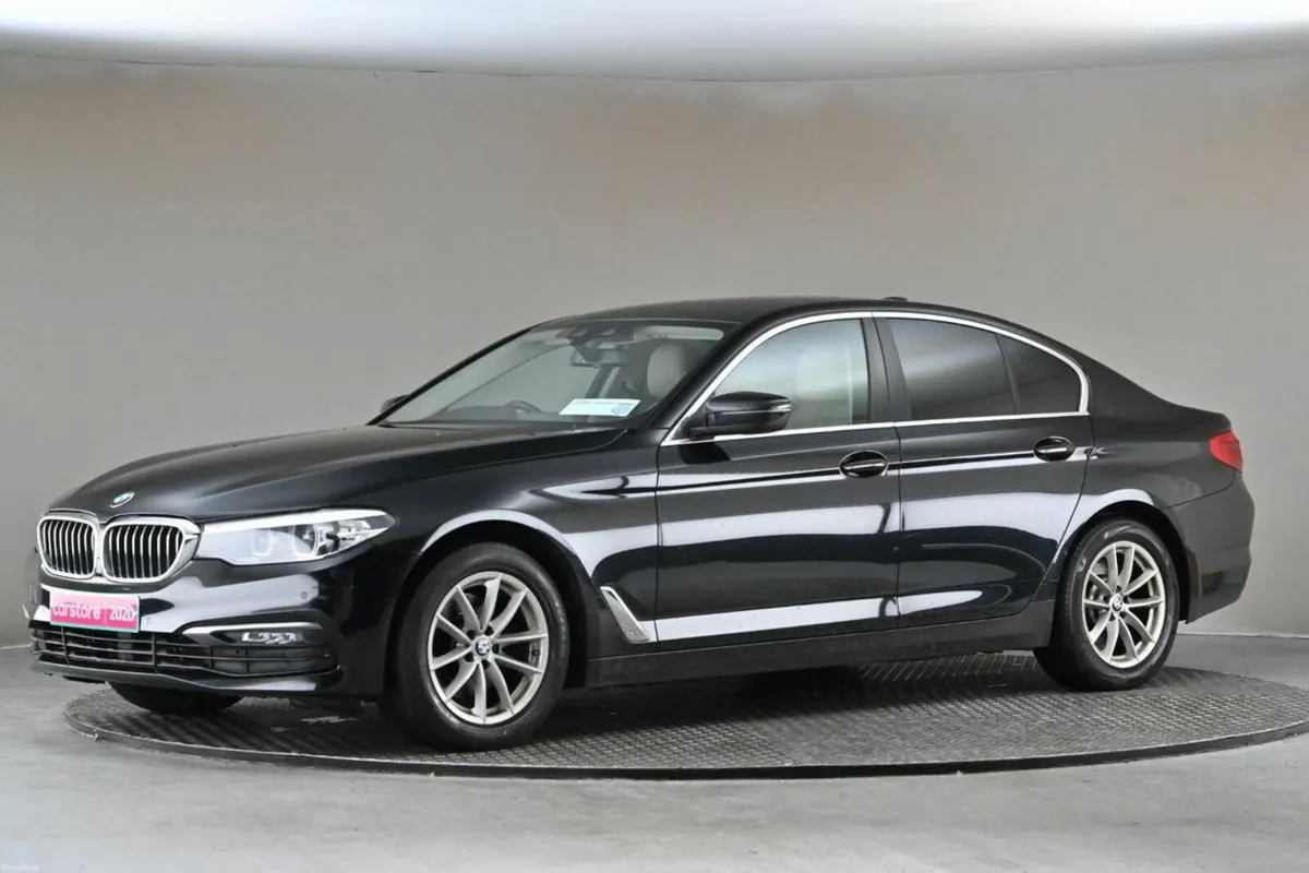 BMW 5-Series 520D SE **BEIGE LEATHER**SAT NAV**PAR - Image 4