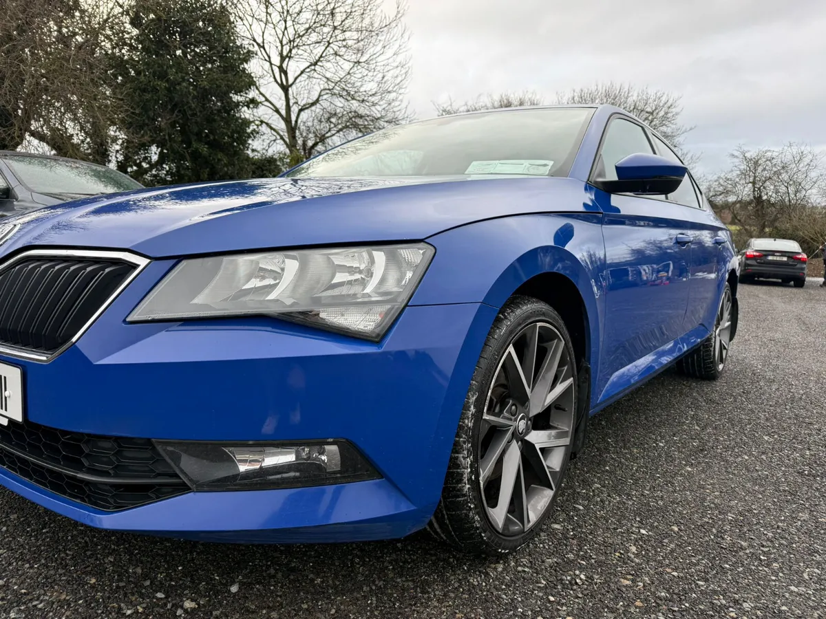 Skoda Superb 2018 - Image 1
