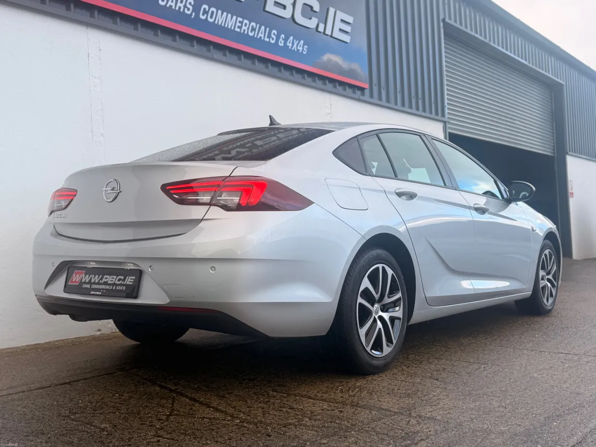 Opel Insignia  1.6 (110PS) Turbo D ecoTEC SC 2020 - Image 4