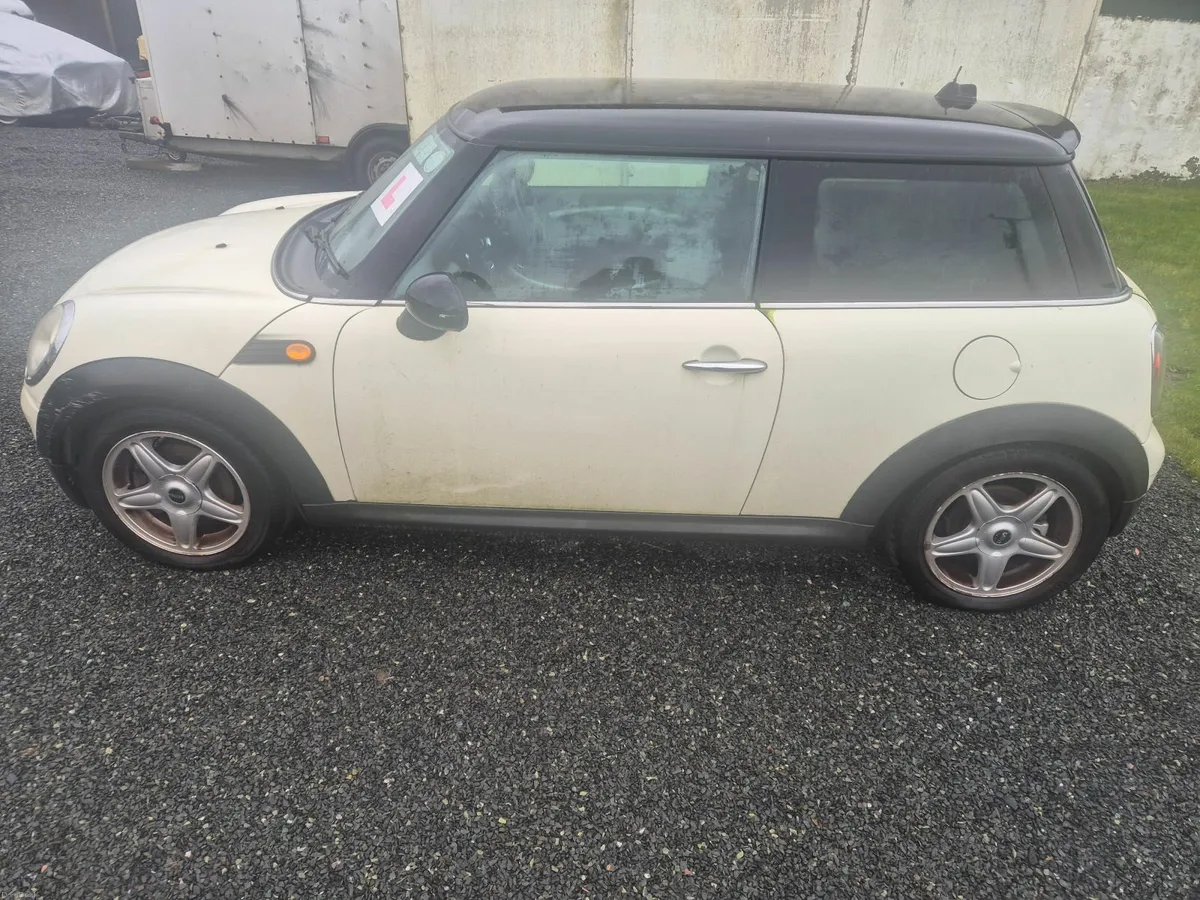 Mini Cooper 2009 - Image 4