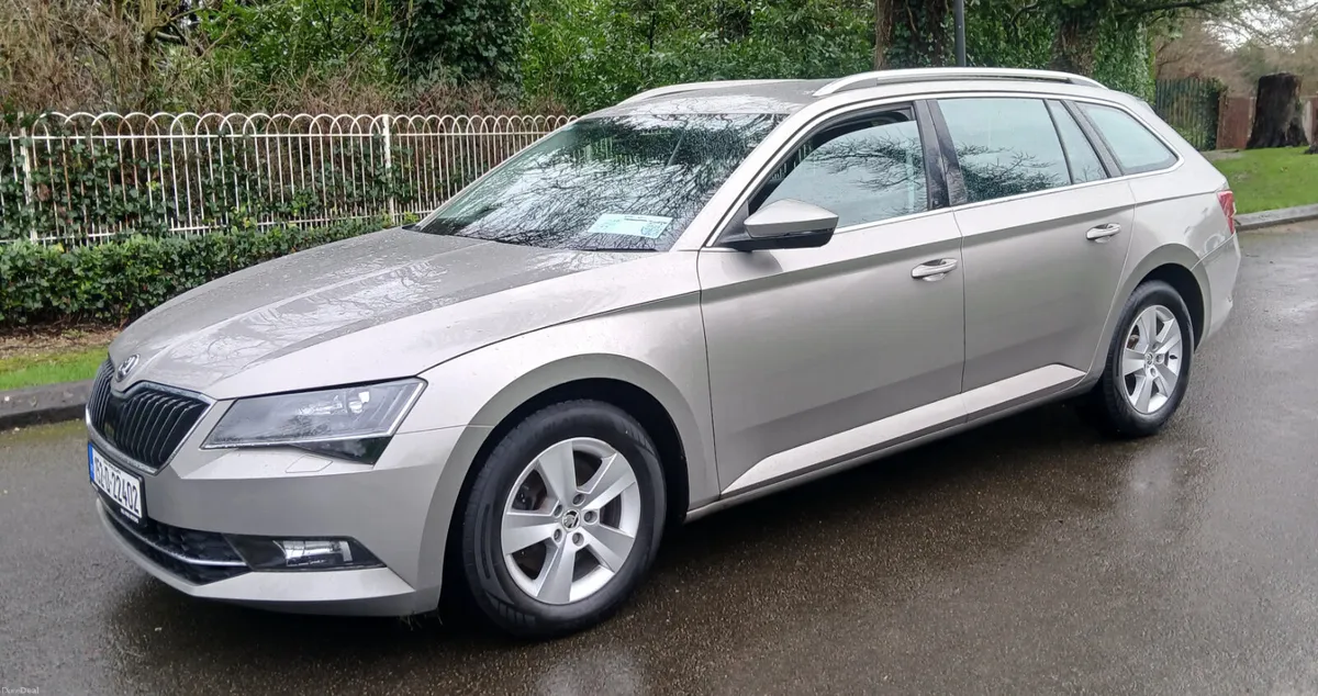 Skoda Superb 2015 - Image 2