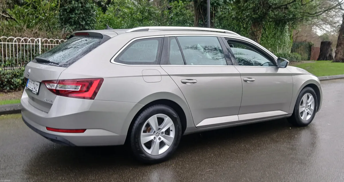 Skoda Superb 2015 - Image 3
