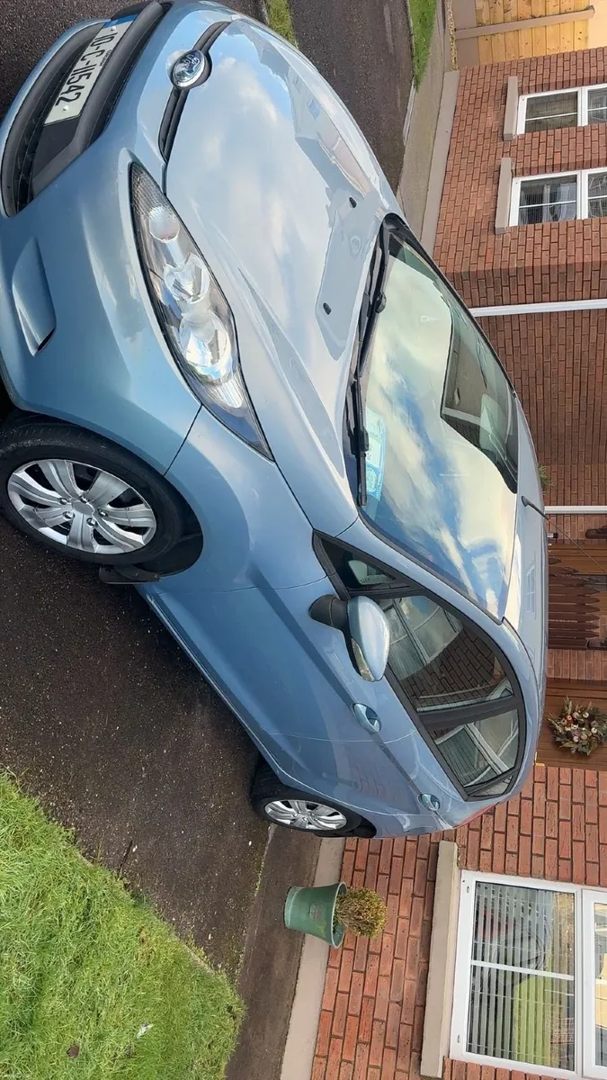 Ford Fiesta 2010 - Image 4