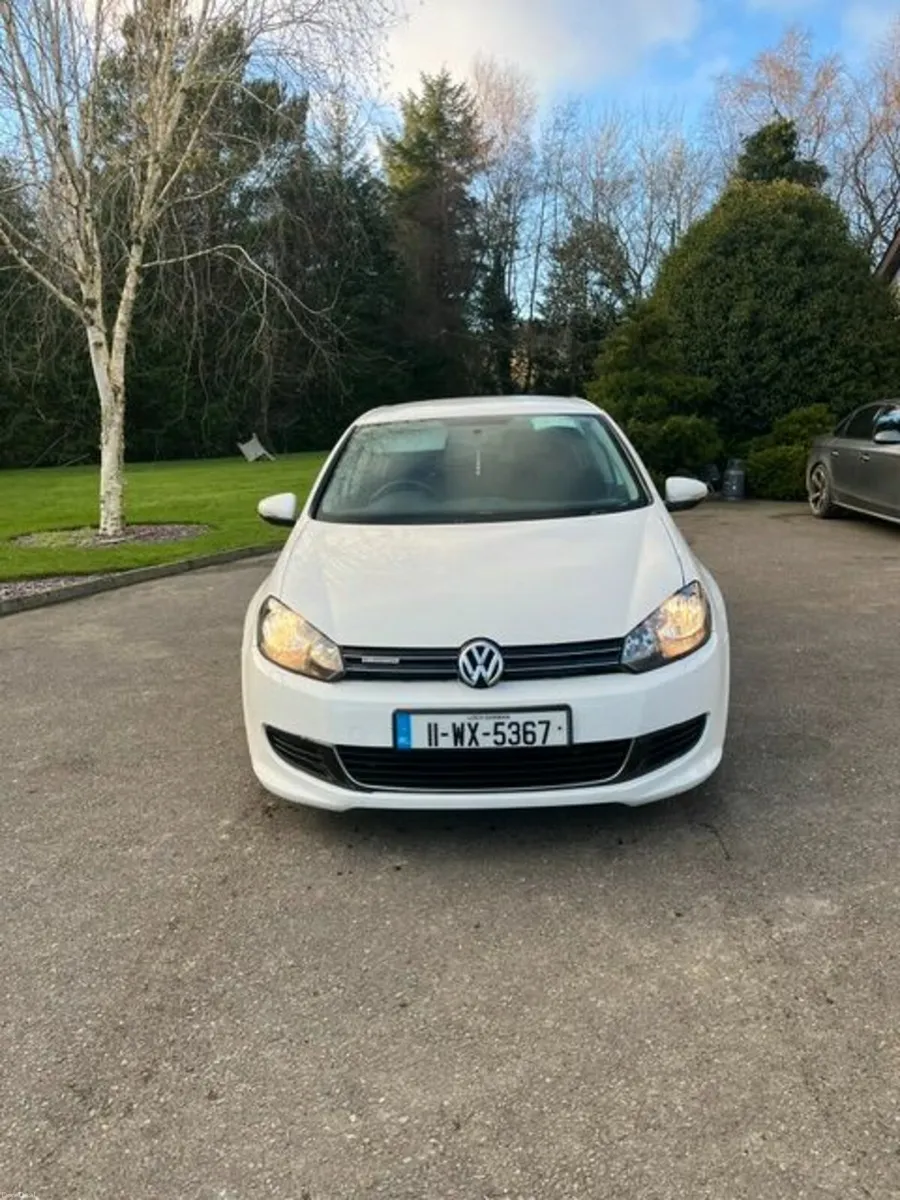 Volkswagen Golf 2011 Apple CarPlay - Image 1