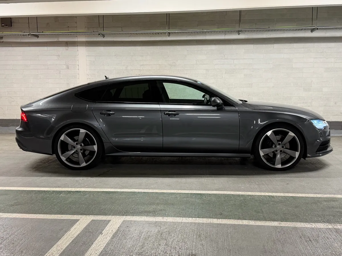 2015 Audi a7 Sline Low km - Image 2