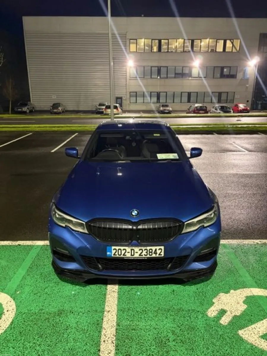 BMW 3-Series 2020 Msport pro pack shadow edition - Image 4