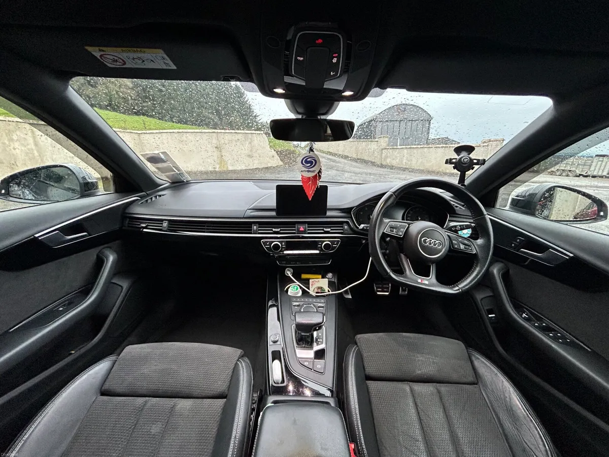 FRESH TEST Audi A4 S-Line Auto black edition T - Image 3