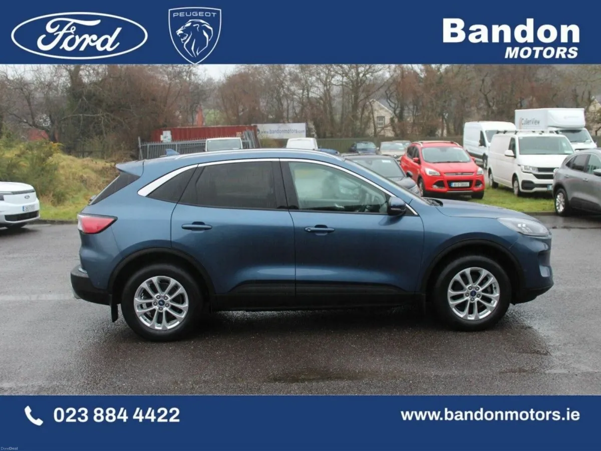 Ford Kuga 2.5 Duratec 190PS FHEV Titanium Auto - Image 4