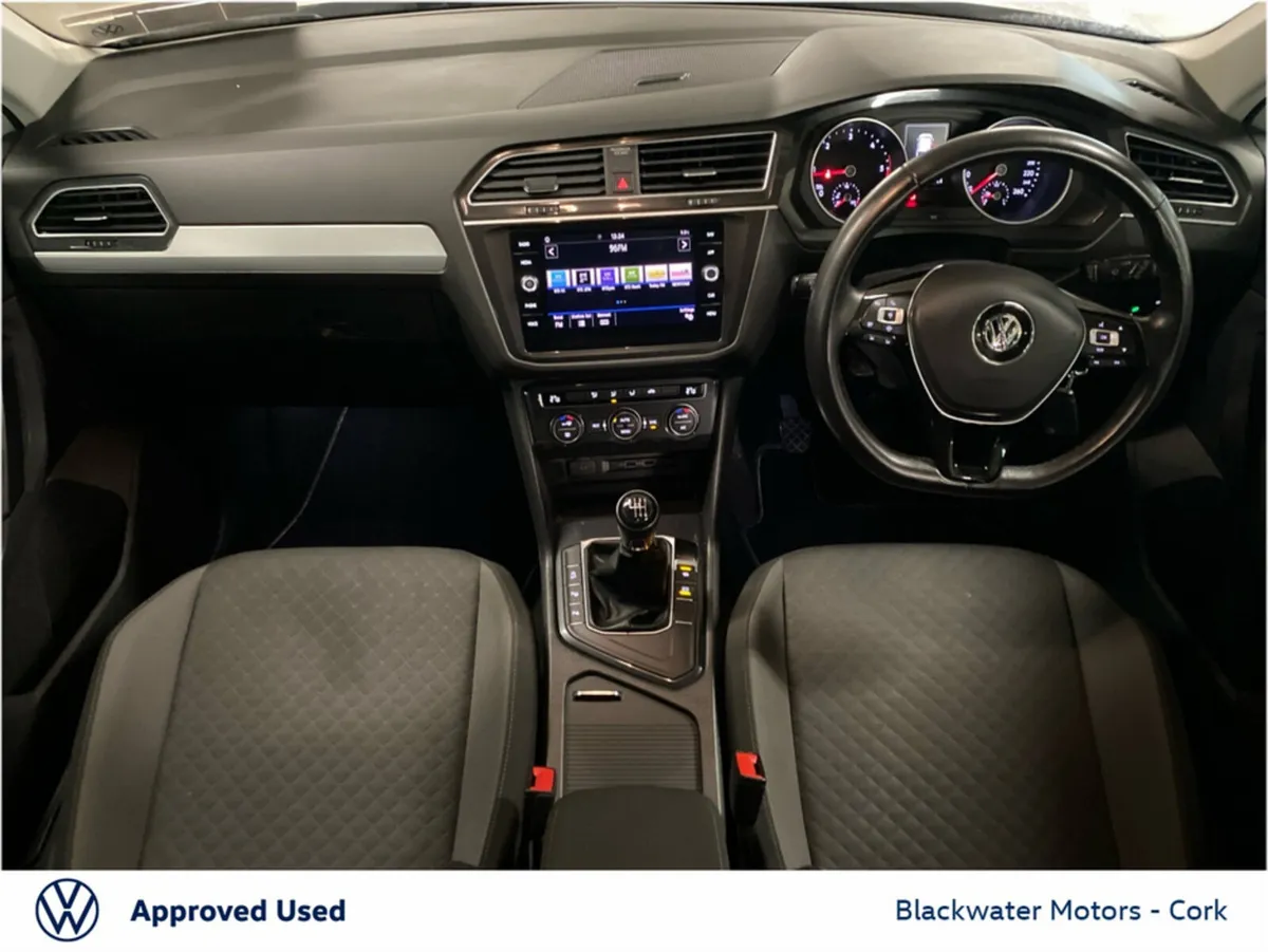 Volkswagen Tiguan 2.0TDI 150BHP COMFORTLINE WITH T - Image 3