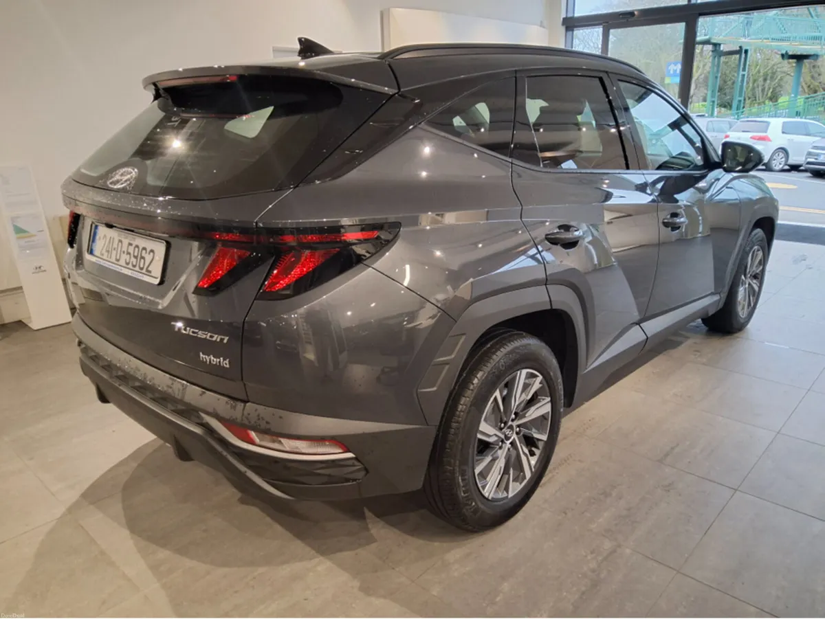 Hyundai Tucson EXECUTIVE HYBRID - Image 2