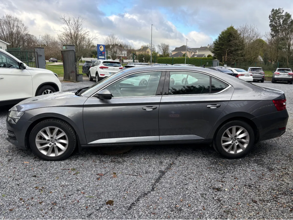 Skoda Superb AMBITION 2.0 TDI 150HP DSG 5DR AUTO - Image 4