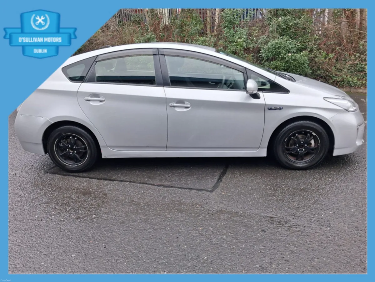 Toyota Prius / 2013 / 1.8 PETROL HYBRID / AUTO - Image 4