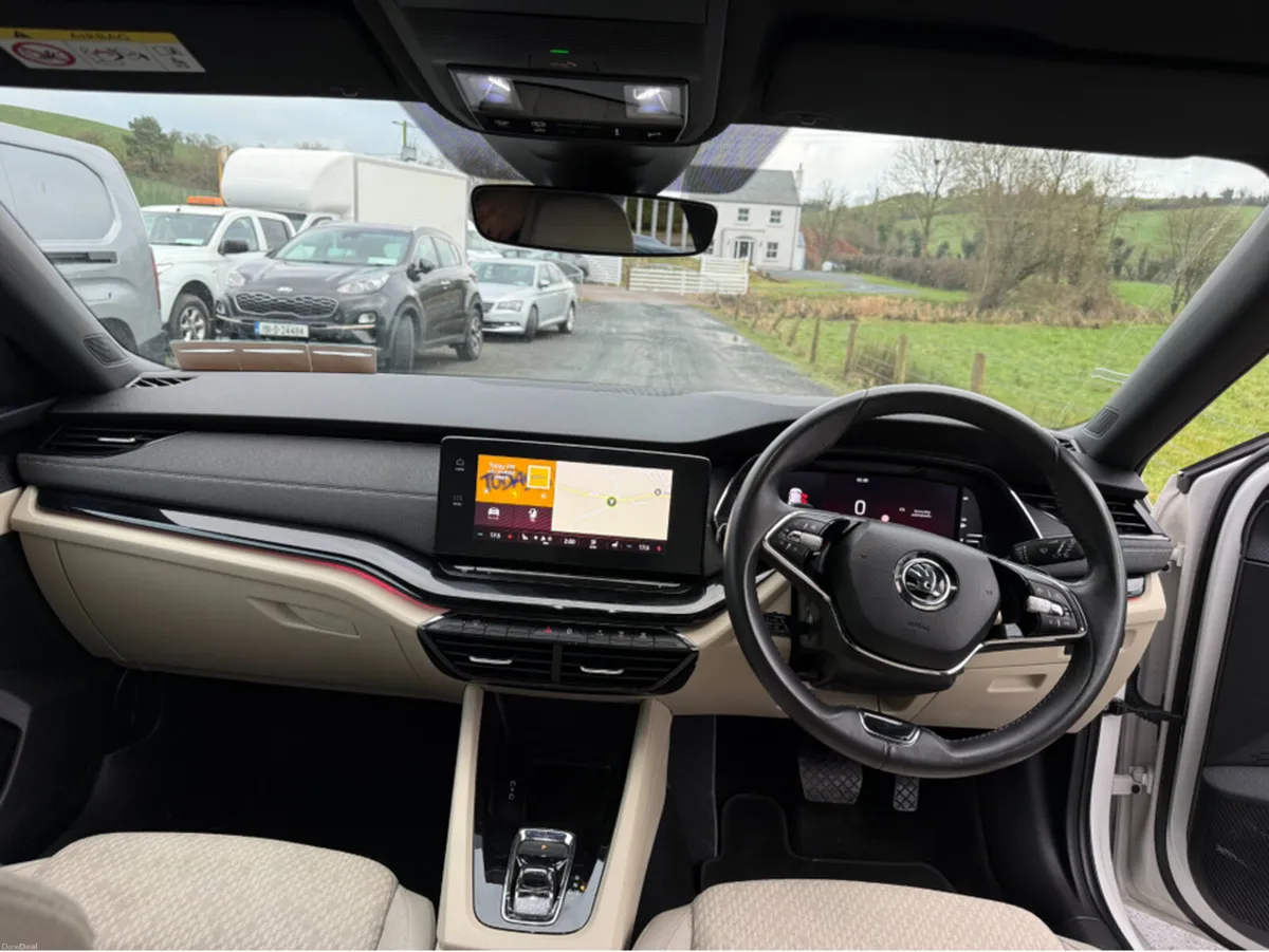 Skoda Octavia STYLE 1.0 TSI 110HP DSG 4 4DR AUTO - Image 3