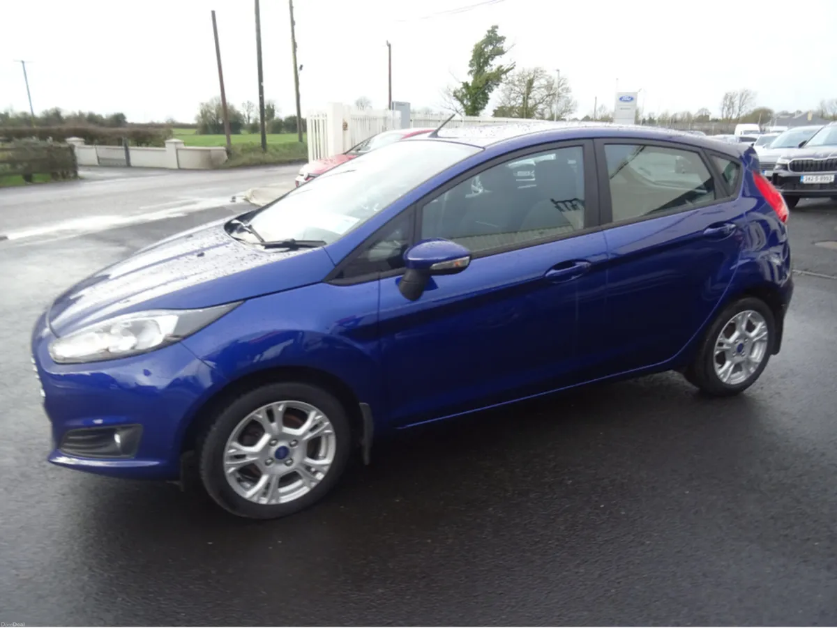 Ford Fiesta MCA ZETEC 1.25 60PS M5 4DR - Image 2