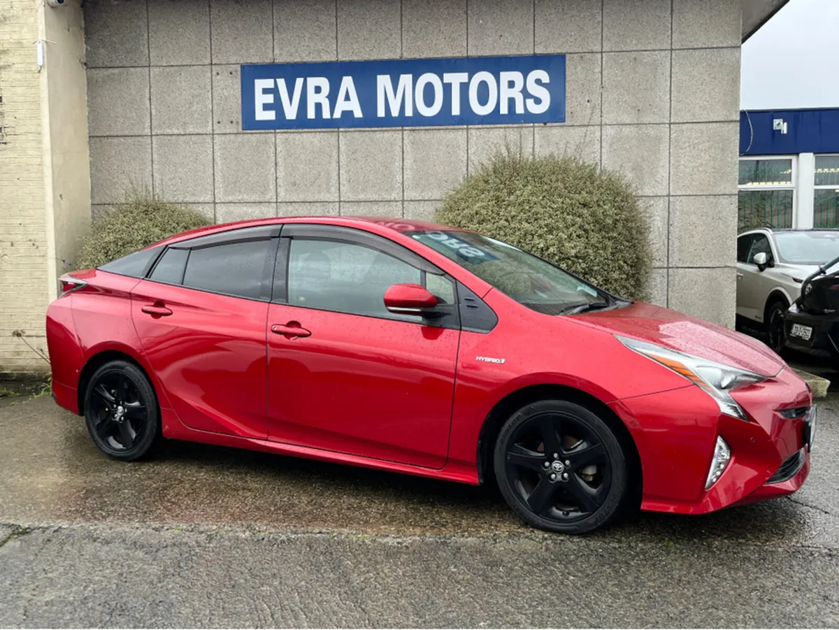 Toyota Prius TOURING SELECTION AUTOMATIC 1.8 HYBRI - Image 3