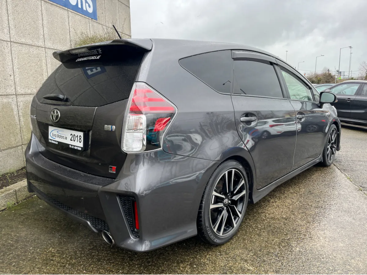 Toyota Prius GR SPORT 7 SEATER AUTOMATIC 1.8 HYBRI - Image 4