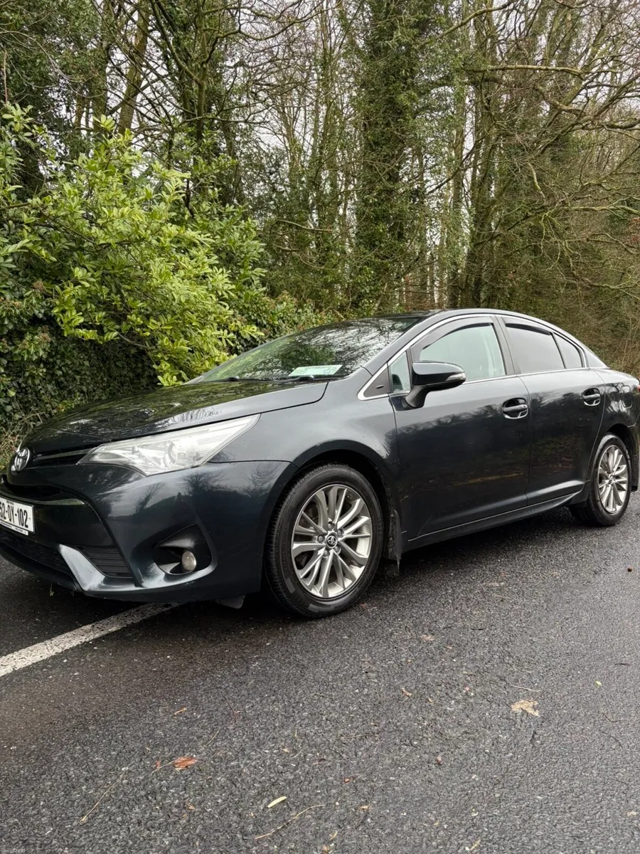 TOYOTA AVENSIS - Image 1