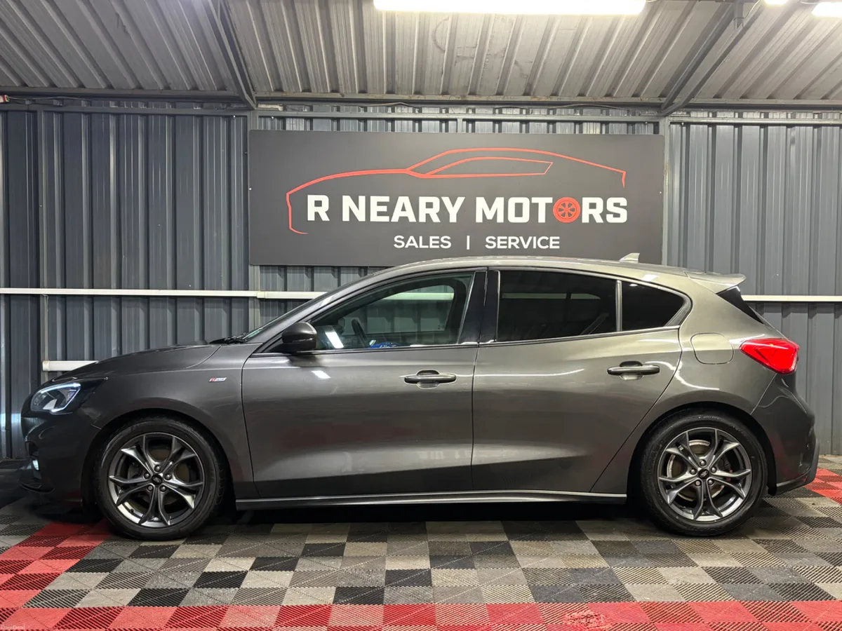 2021 Ford Focus  1.5 TDCi 120PS ST-Line Manual - Image 3