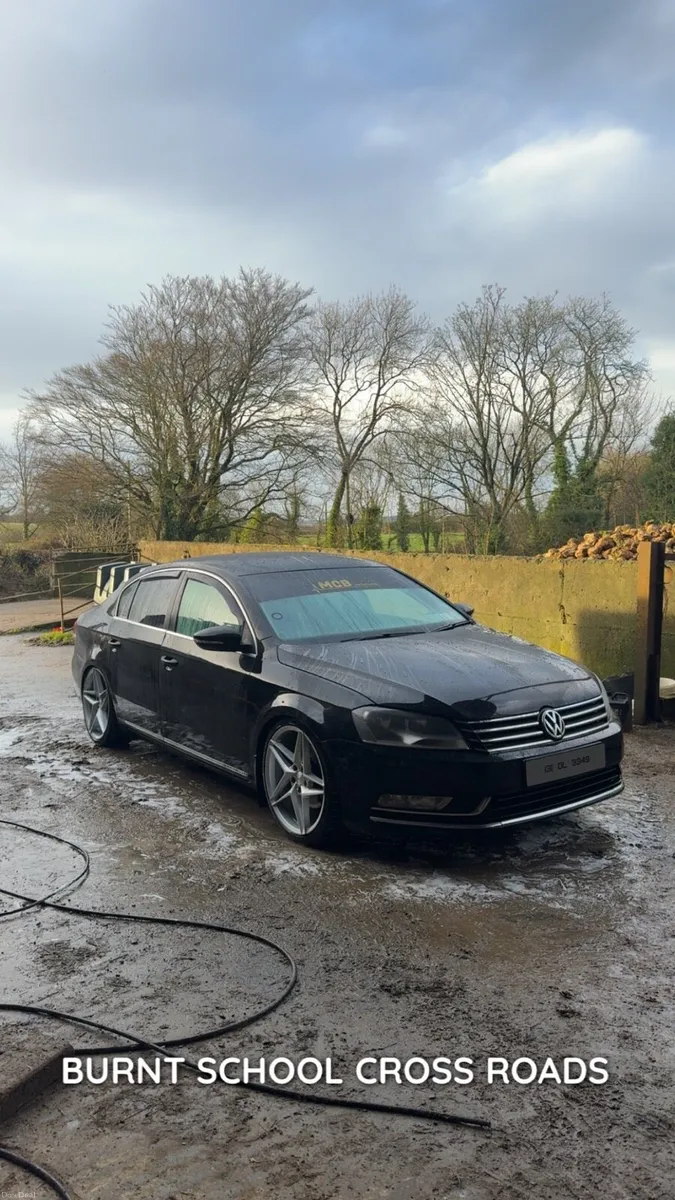 Volkswagen Passat - Image 1