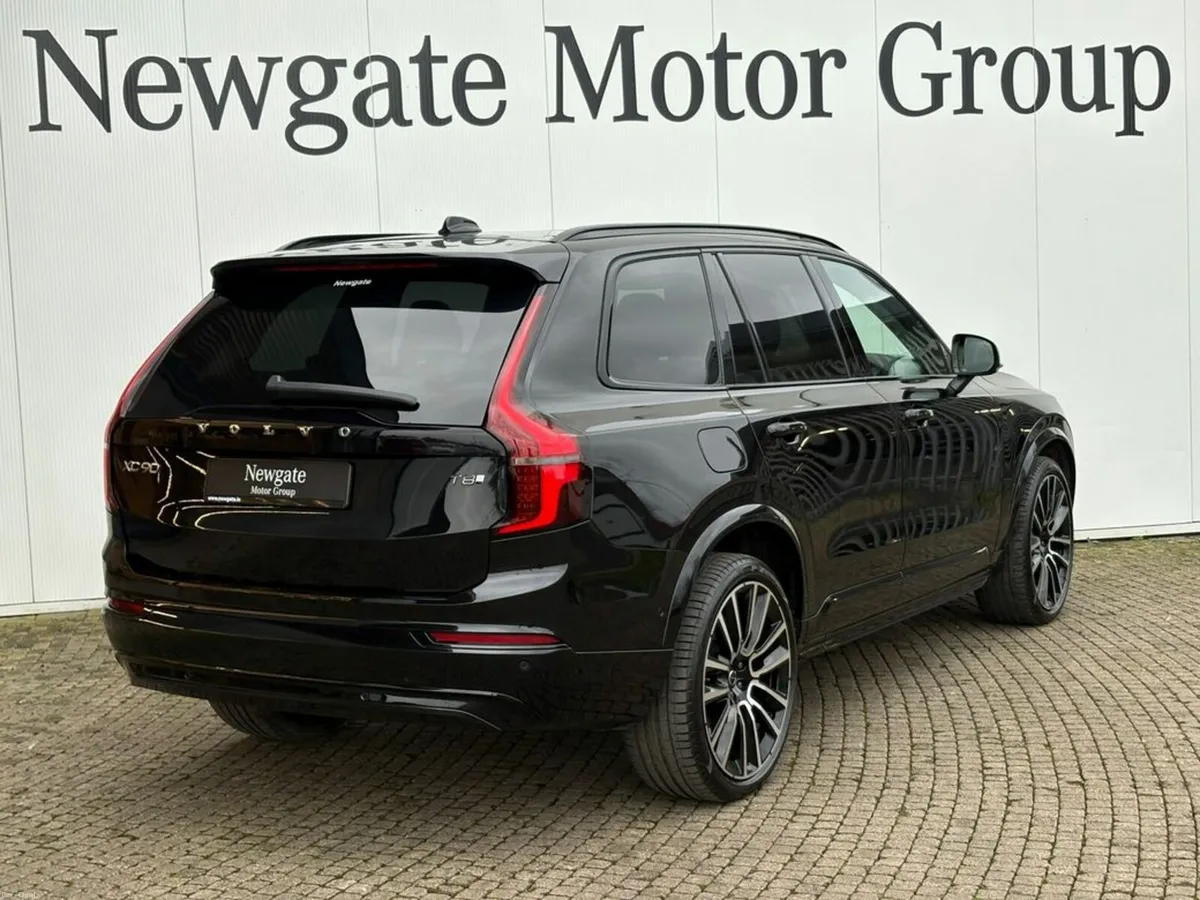 Volvo XC90 T8 ULTRA DARK AWD *ARRIVING SOON* - Image 5