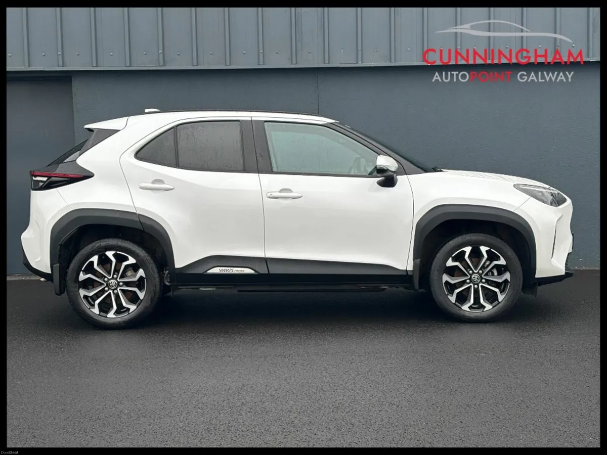 Toyota Yaris Cross L-Sport Hybrid - Image 3