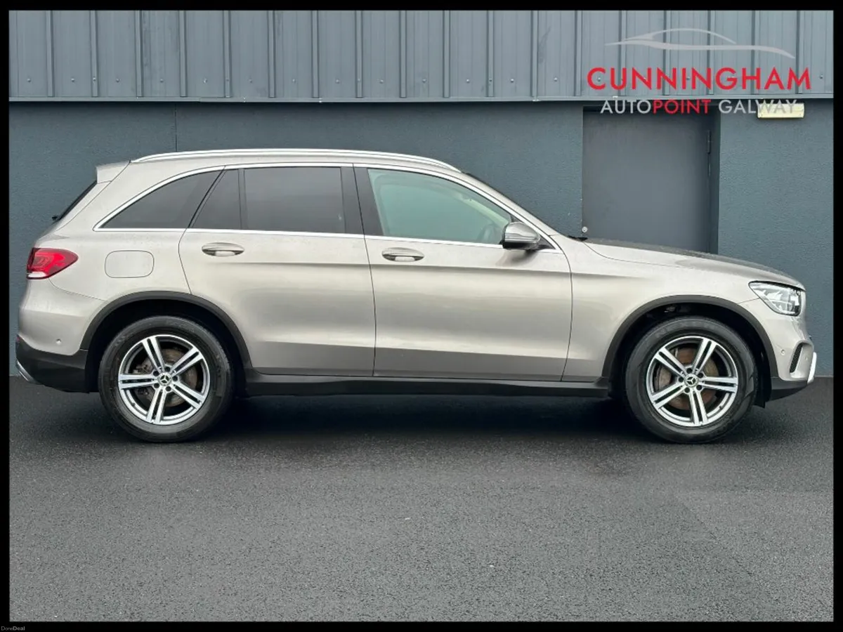 Mercedes-Benz GLC 200d Auto [Beige Leather] - Image 3