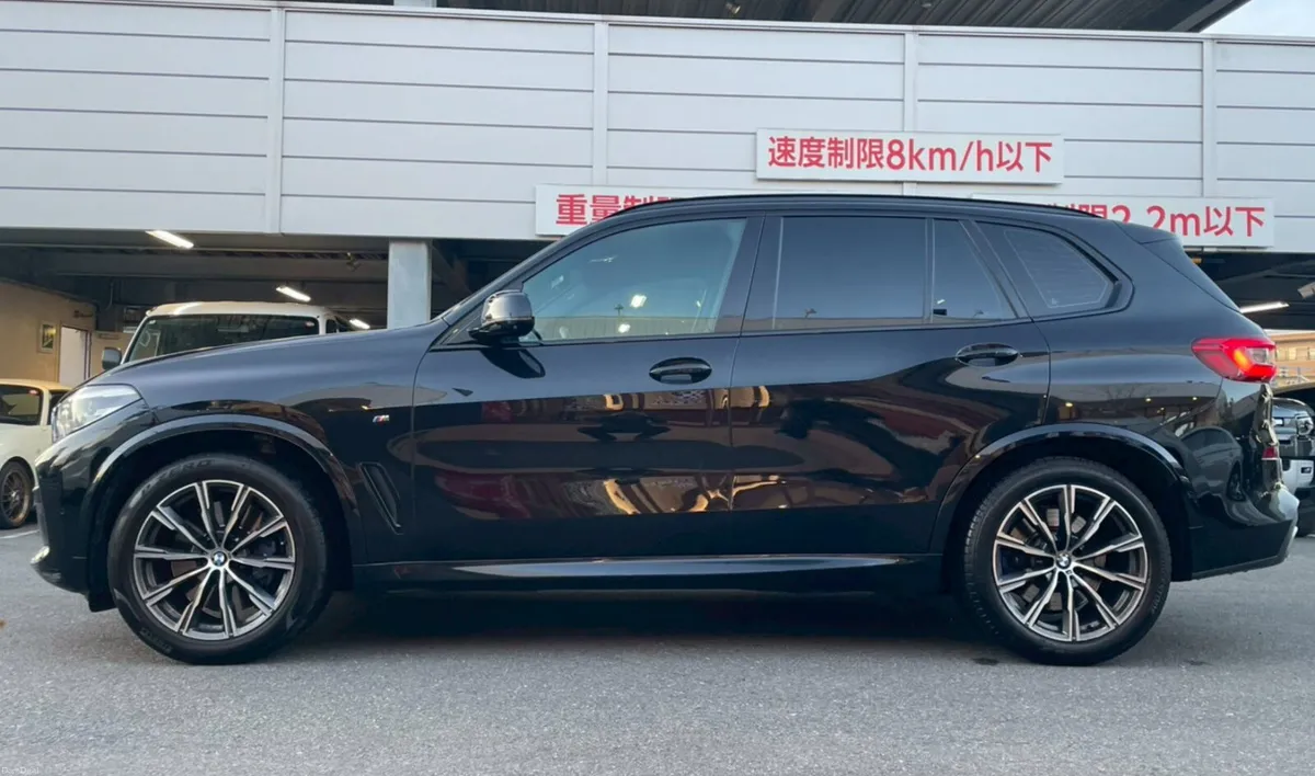 BMW X5 xDrive35d M Sport | 4WD | High Spec - Image 3