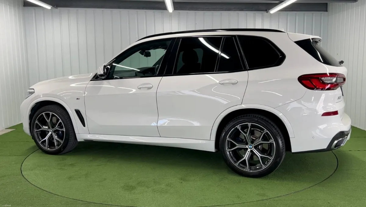 BMW X5 xDrive35d M Sport | 4WD | High Spec - Image 3