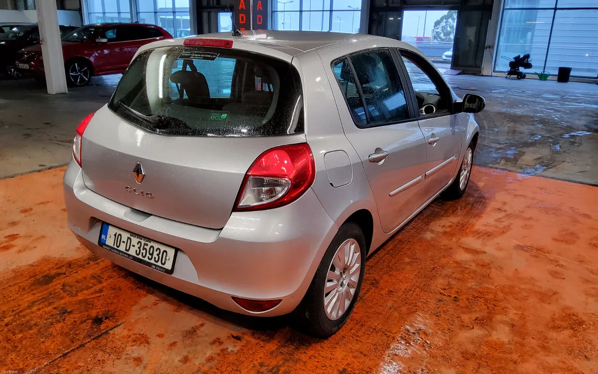 Renault Clio 2010 - Image 4